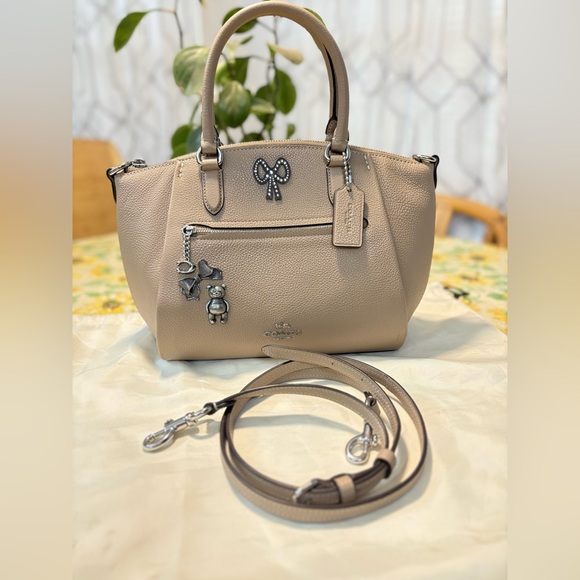 Coach Elise - Picture 7 of 11